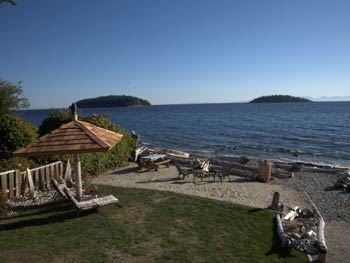 Absolute Heaven Oceanfront Bed & Breakfast Private Beach in Sechelt, BC