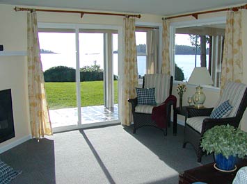 Oceanfront suites in Sechelt, British Columbia 